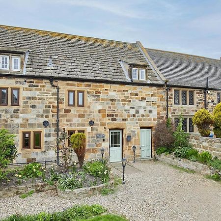 Host & Stay - The Coach House Whitby Bagian luar foto
