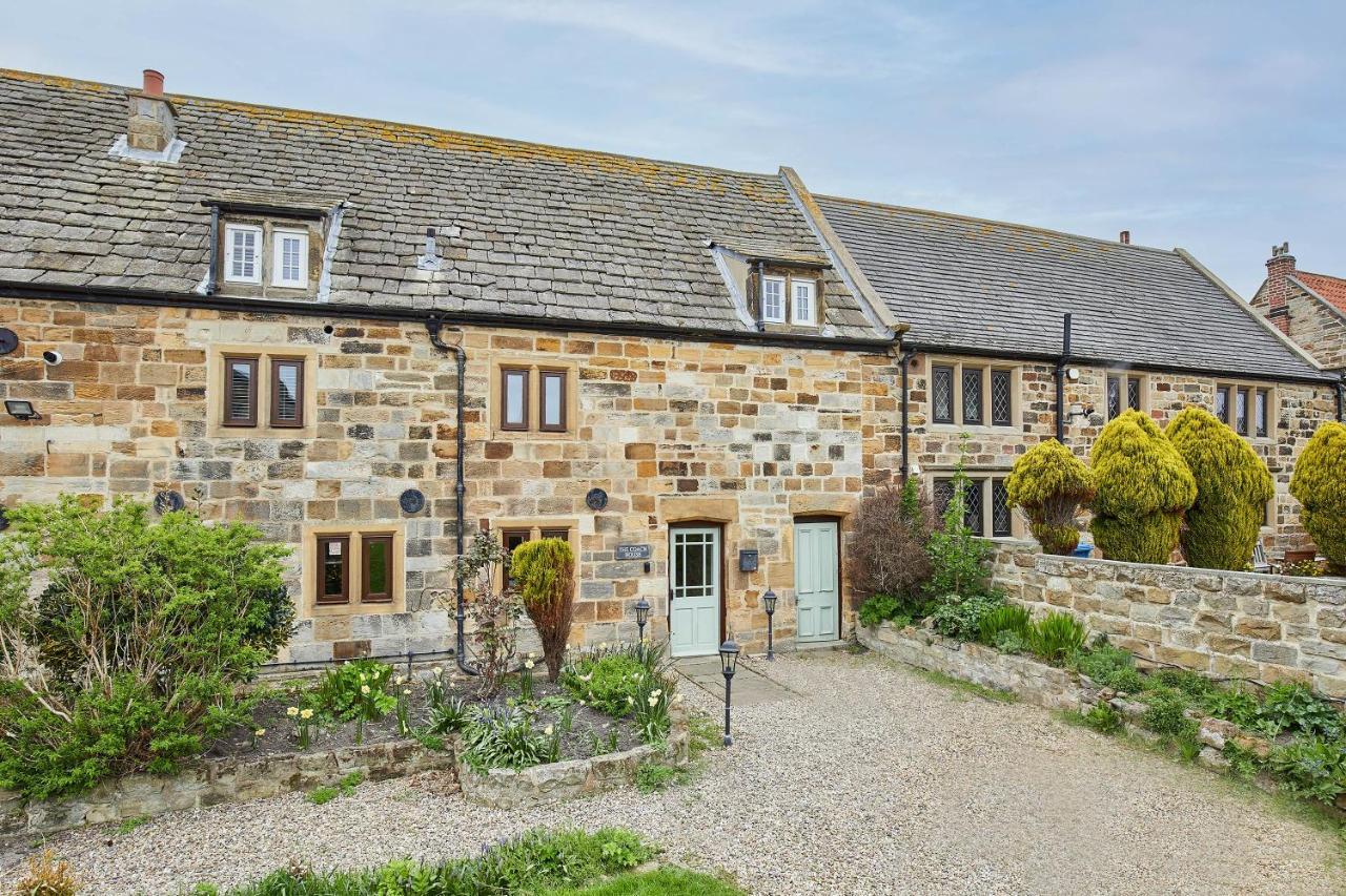 Host & Stay - The Coach House Whitby Bagian luar foto