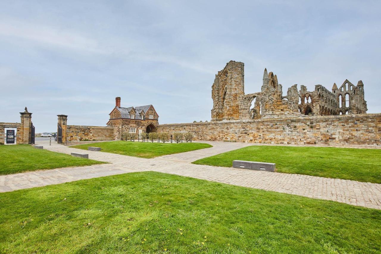 Host & Stay - The Coach House Whitby Bagian luar foto
